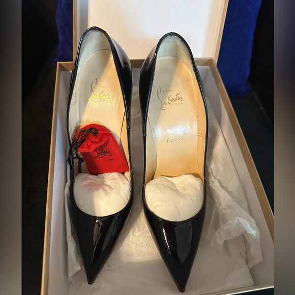 Like new, worn 2x. Box dust covers & taps included. Signs of wear at the point. - Picture 7 of 15